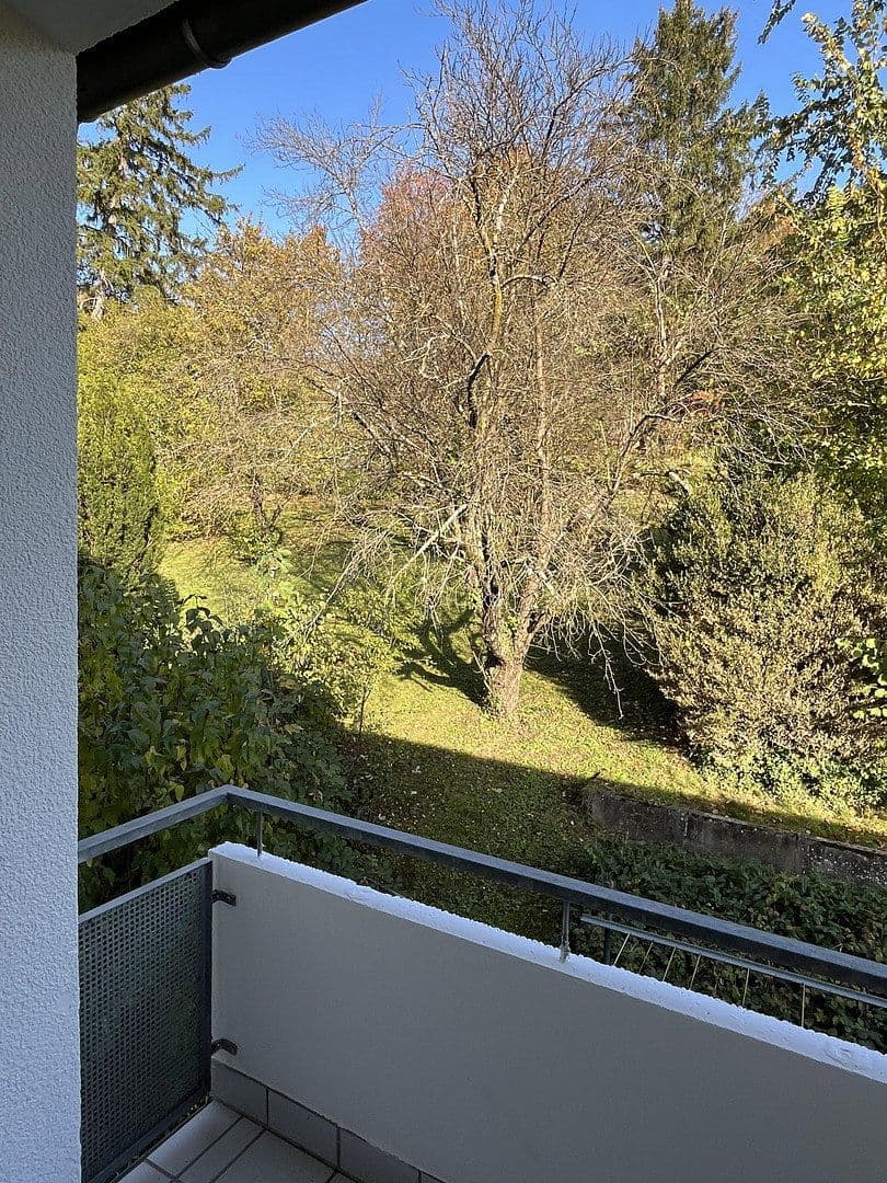 Prenájom bytu 4-izbový 125 m², Nürtingen, Bádensko-Wurttembersko Prenájom bytu 4-izbový 125 m², Nürtingen, Bádensko-Wurttembersko