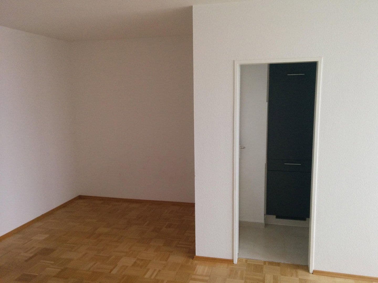 Predaj bytu 1-izbový 42 m², Germering, Bavorsko Predaj bytu 1-izbový 42 m², Germering, Bavorsko