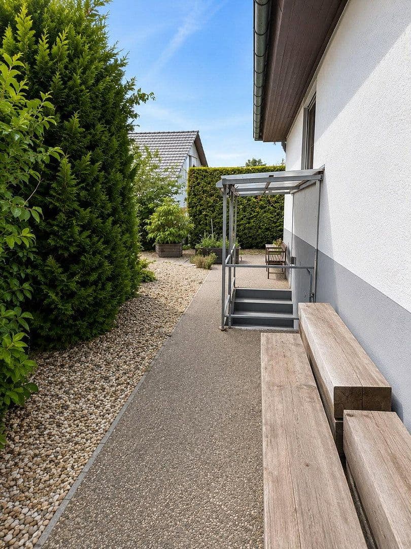 Predaj domu 232 m², pozemok 771 m², Altdorf bei Nürnberg, Bavorsko Predaj domu 232 m², pozemok 771 m², Altdorf bei Nürnberg, Bavorsko