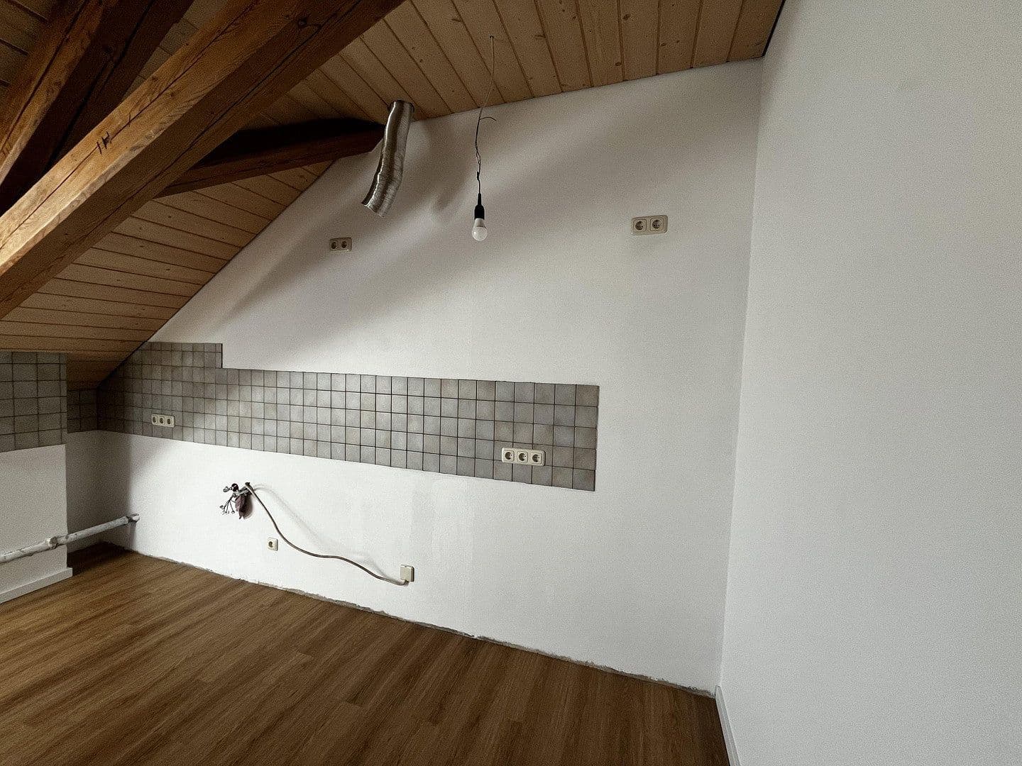 Prenájom bytu 4-izbový 115 m², Kelheim, Bavorsko Prenájom bytu 4-izbový 115 m², Kelheim, Bavorsko