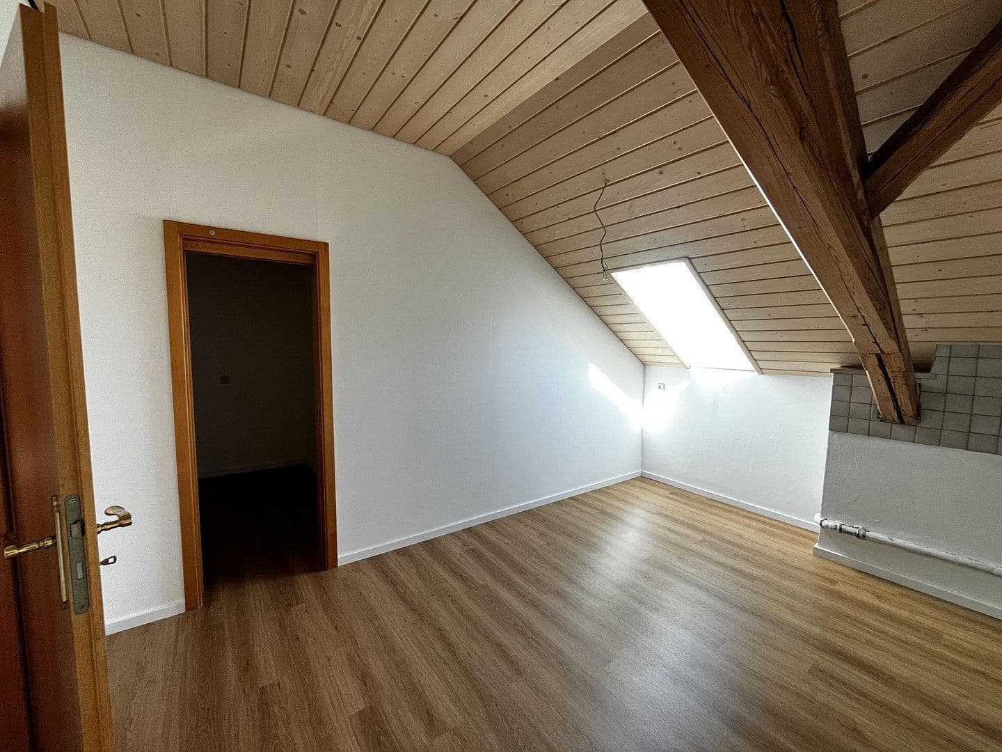 Prenájom bytu 4-izbový 115 m², Kelheim, Bavorsko Prenájom bytu 4-izbový 115 m², Kelheim, Bavorsko