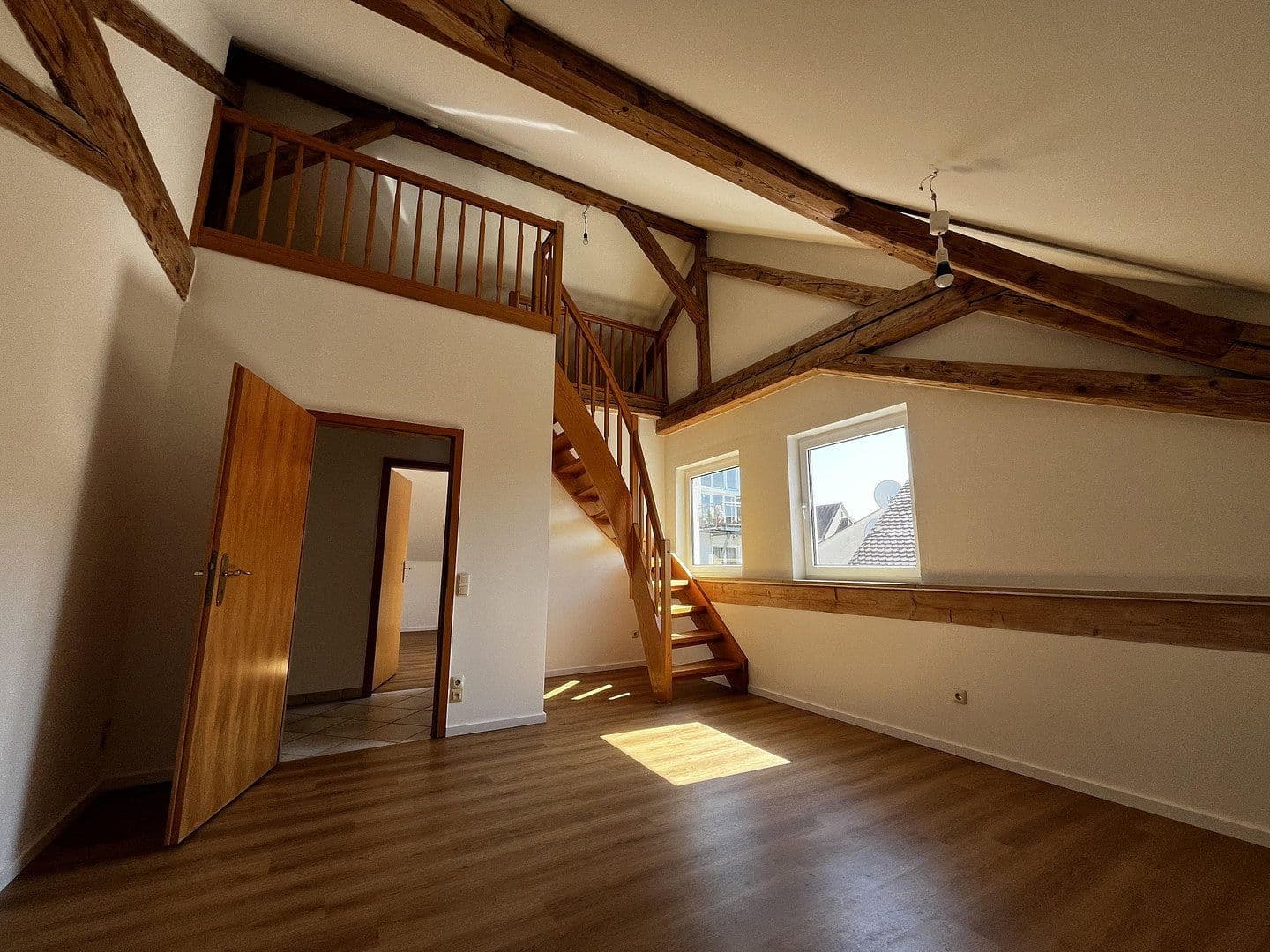 Prenájom bytu 4-izbový 115 m², Kelheim, Bavorsko Prenájom bytu 4-izbový 115 m², Kelheim, Bavorsko