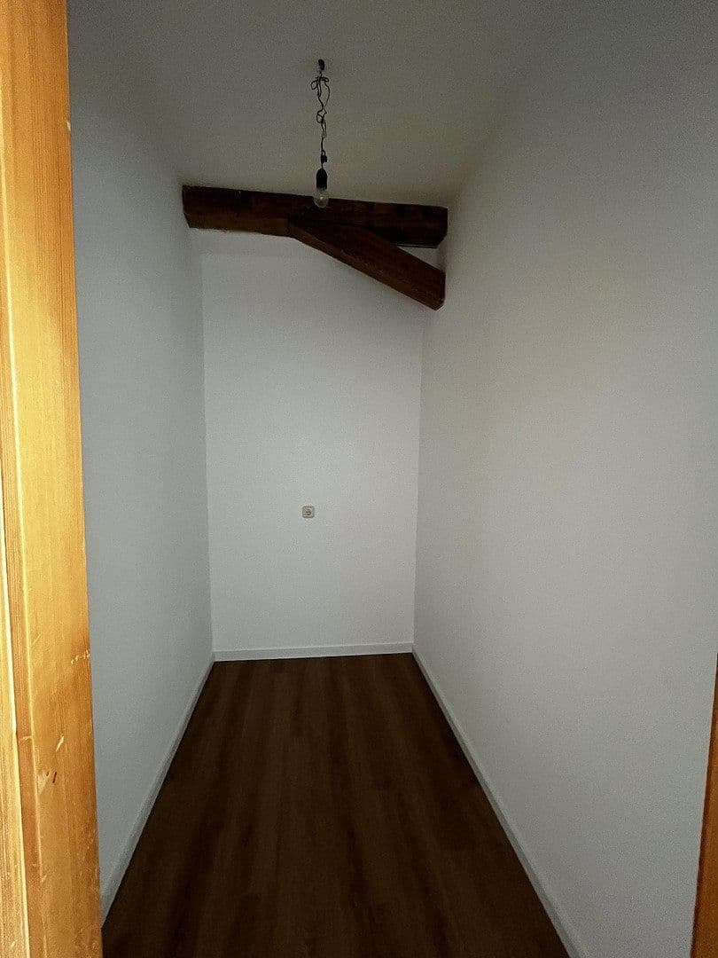 Prenájom bytu 4-izbový 115 m², Kelheim, Bavorsko Prenájom bytu 4-izbový 115 m², Kelheim, Bavorsko