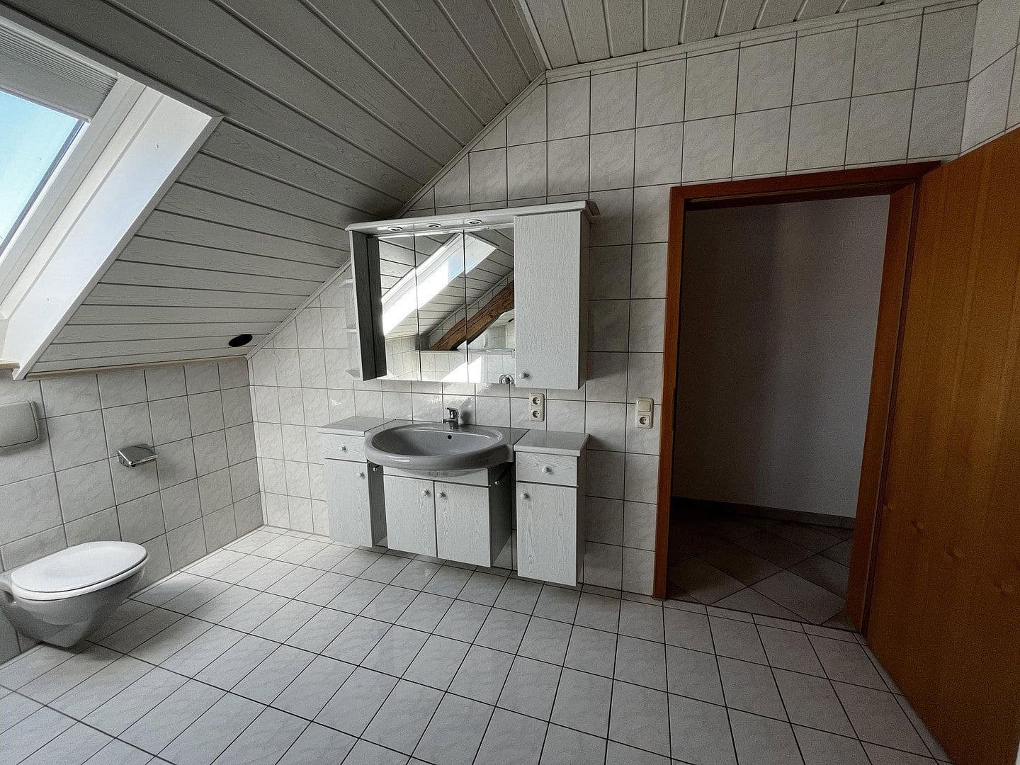 Prenájom bytu 4-izbový 115 m², Kelheim, Bavorsko Prenájom bytu 4-izbový 115 m², Kelheim, Bavorsko