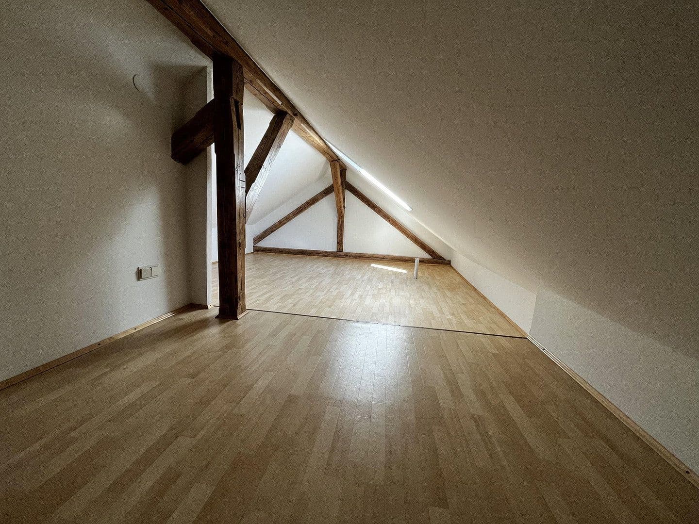 Prenájom bytu 4-izbový 115 m², Kelheim, Bavorsko Prenájom bytu 4-izbový 115 m², Kelheim, Bavorsko
