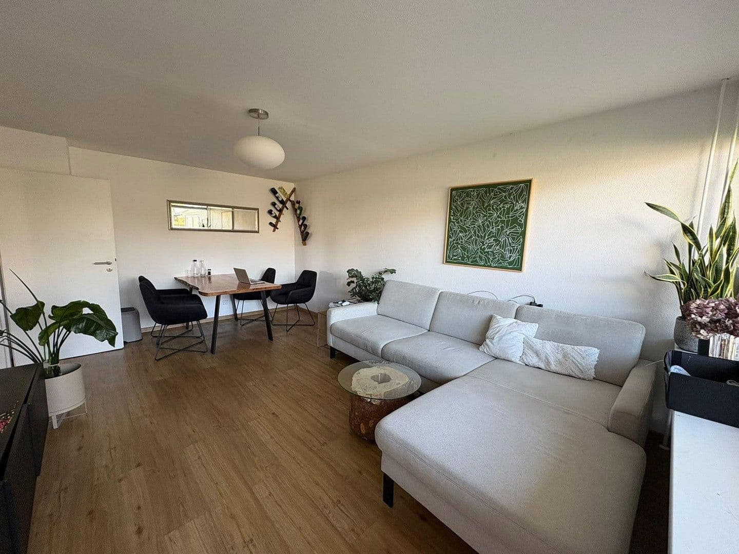 Prenájom bytu 3-izbový 63 m², Friedrichshafen, Bádensko-Wurttembersko Prenájom bytu 3-izbový 63 m², Friedrichshafen, Bádensko-Wurttembersko