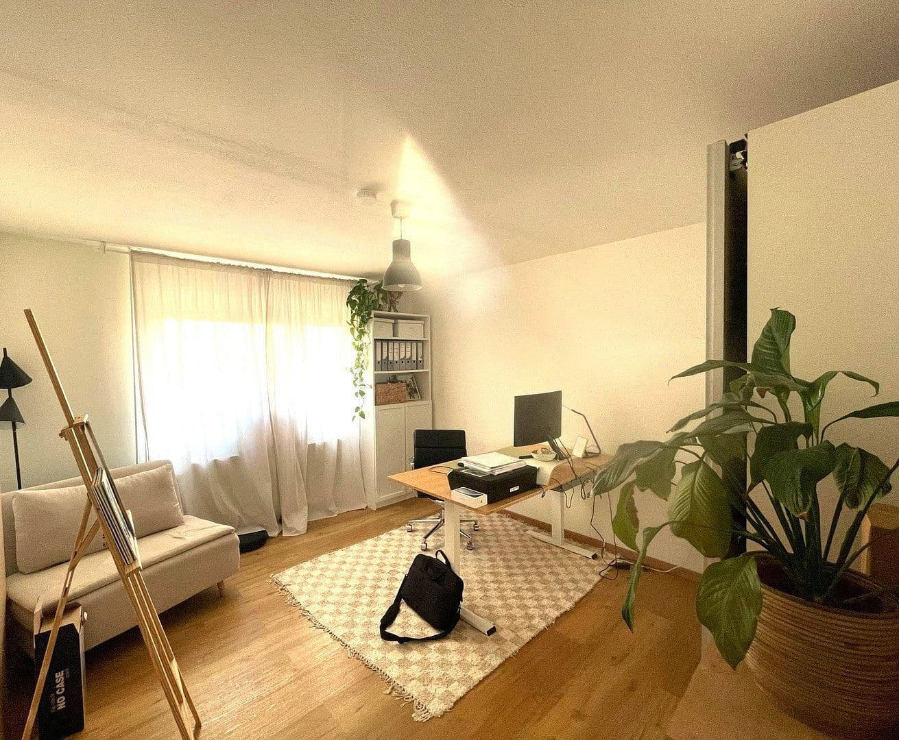 Prenájom bytu 3-izbový 63 m², Friedrichshafen, Bádensko-Wurttembersko Prenájom bytu 3-izbový 63 m², Friedrichshafen, Bádensko-Wurttembersko