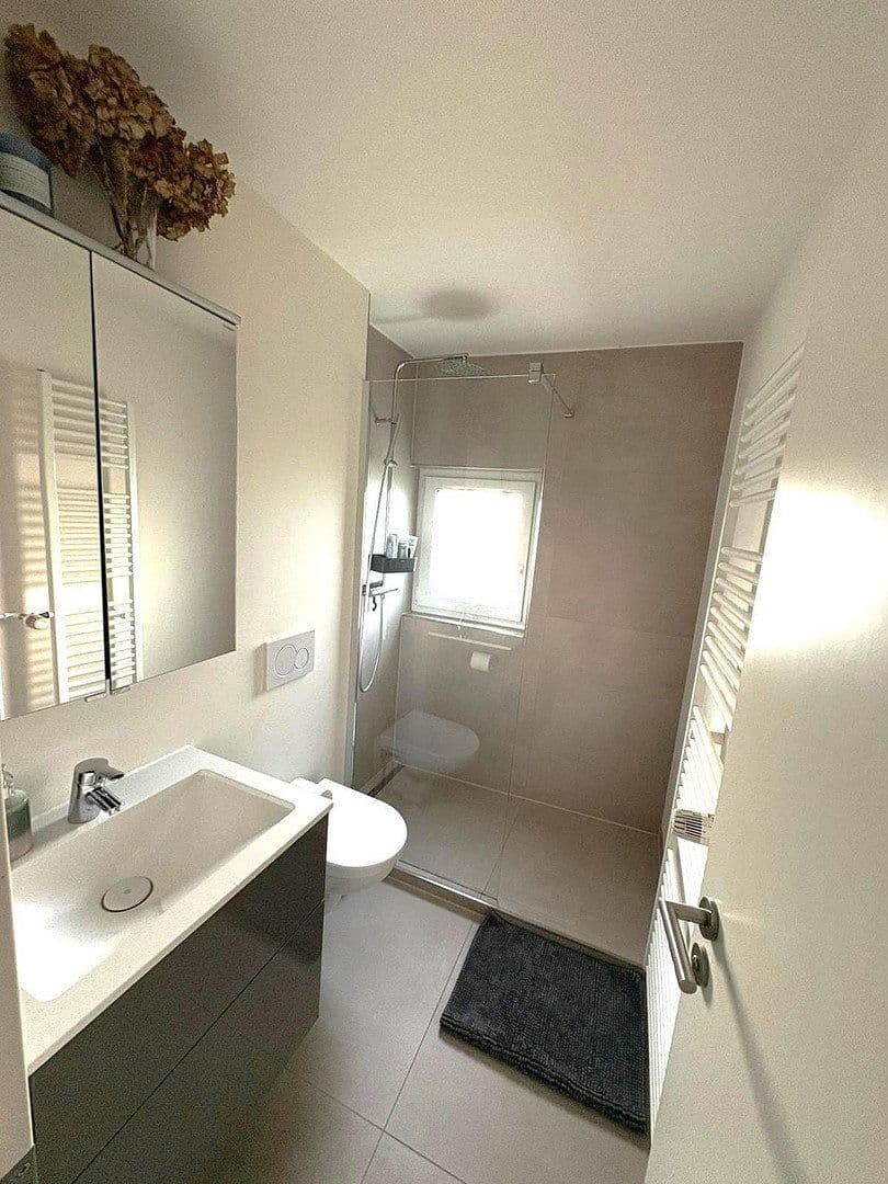 Prenájom bytu 3-izbový 63 m², Friedrichshafen, Bádensko-Wurttembersko Prenájom bytu 3-izbový 63 m², Friedrichshafen, Bádensko-Wurttembersko