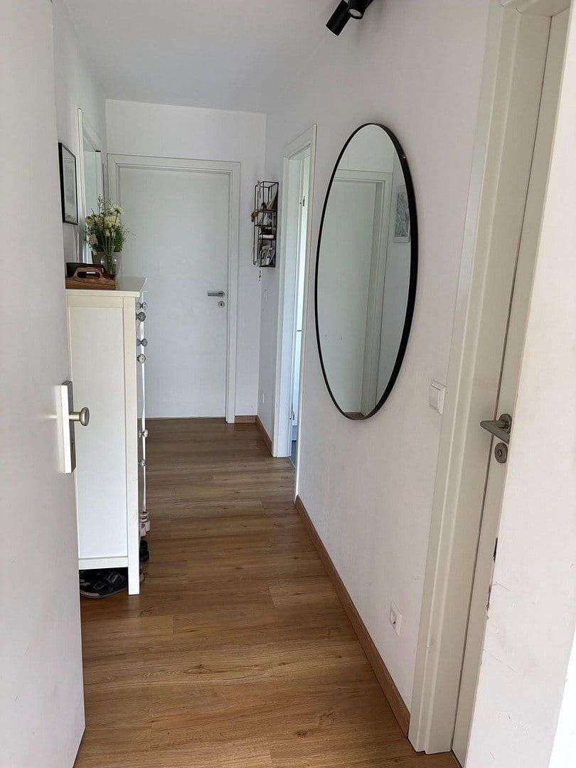 Prenájom bytu 3-izbový 63 m², Friedrichshafen, Bádensko-Wurttembersko Prenájom bytu 3-izbový 63 m², Friedrichshafen, Bádensko-Wurttembersko