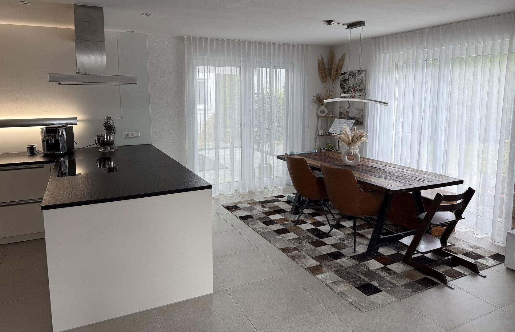 Predaj domu 155 m², pozemok 515 m², Schwendi, Bádensko-Wurttembersko Predaj domu 155 m², pozemok 515 m², Schwendi, Bádensko-Wurttembersko