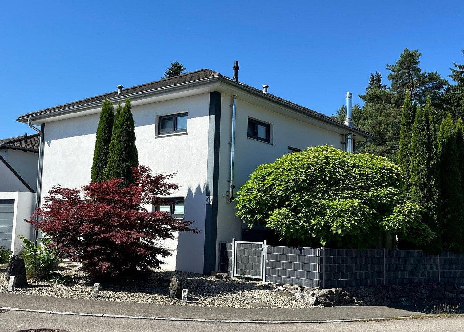 Predaj domu 155 m², pozemok 515 m², Schwendi, Bádensko-Wurttembersko Predaj domu 155 m², pozemok 515 m², Schwendi, Bádensko-Wurttembersko