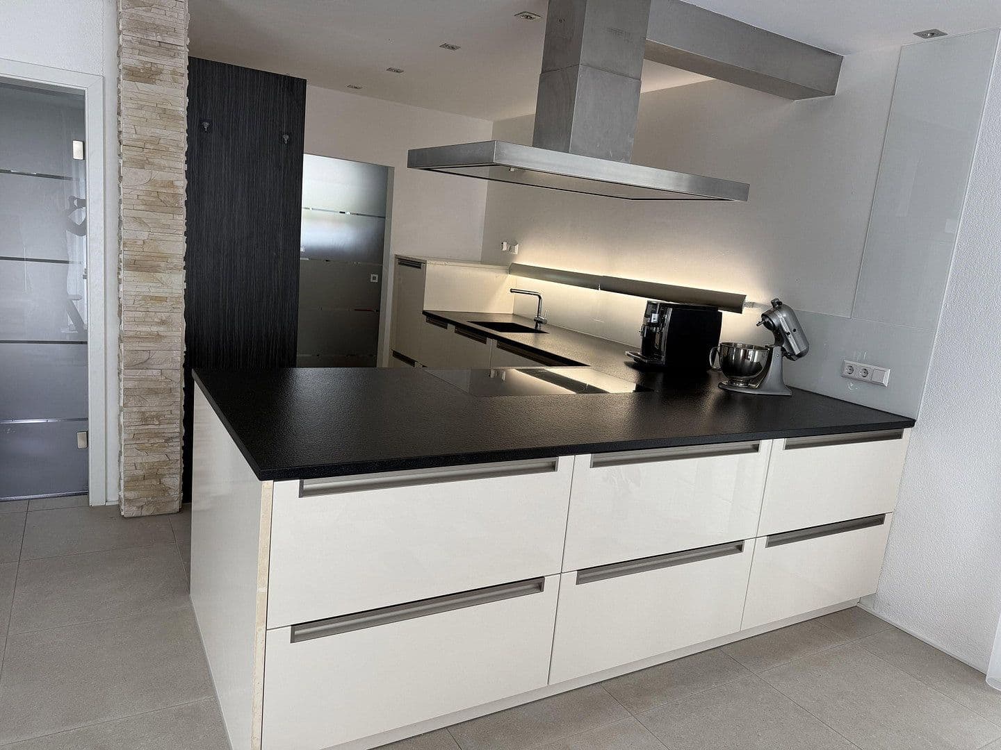 Predaj domu 155 m², pozemok 515 m², Schwendi, Bádensko-Wurttembersko Predaj domu 155 m², pozemok 515 m², Schwendi, Bádensko-Wurttembersko