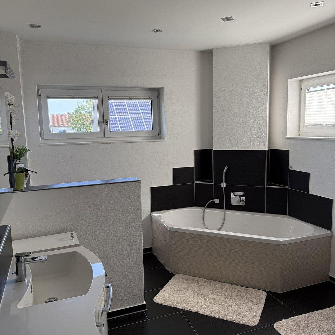 Predaj domu 155 m², pozemok 515 m², Schwendi, Bádensko-Wurttembersko Predaj domu 155 m², pozemok 515 m², Schwendi, Bádensko-Wurttembersko
