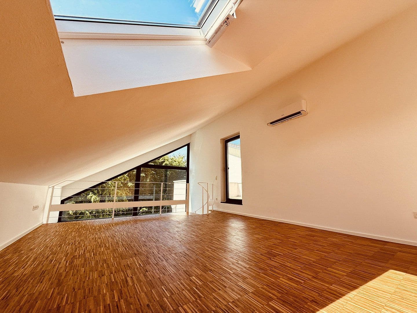 Prenájom bytu 2-izbový 92 m², Arndtstraße 32-34, Köln, Severné Porýnie - Westfálsko Prenájom bytu 2-izbový 92 m², Arndtstraße 32-34, Köln, Severné Porýnie - Westfálsko