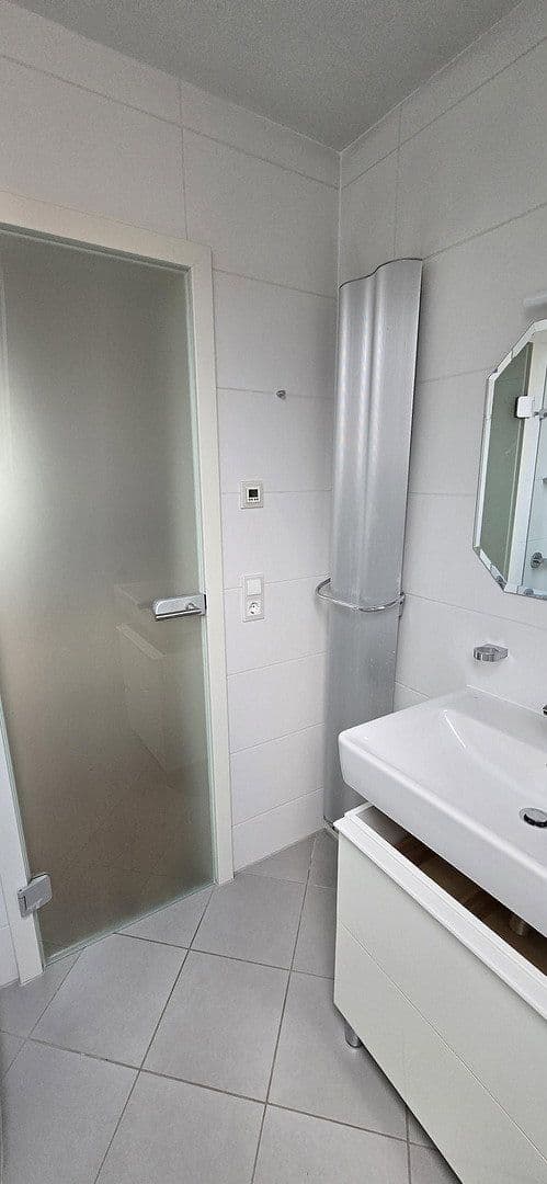 Prenájom bytu 3-izbový 52 m², Stuttgart, Bádensko-Wurttembersko Prenájom bytu 3-izbový 52 m², Stuttgart, Bádensko-Wurttembersko