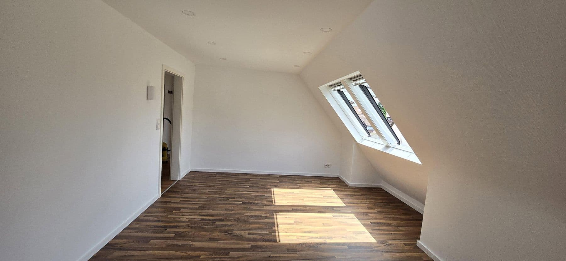 Prenájom bytu 3-izbový 52 m², Stuttgart, Bádensko-Wurttembersko Prenájom bytu 3-izbový 52 m², Stuttgart, Bádensko-Wurttembersko