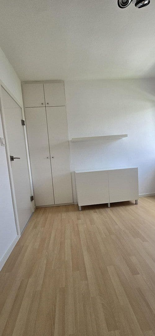 Prenájom bytu 3-izbový 52 m², Stuttgart, Bádensko-Wurttembersko Prenájom bytu 3-izbový 52 m², Stuttgart, Bádensko-Wurttembersko