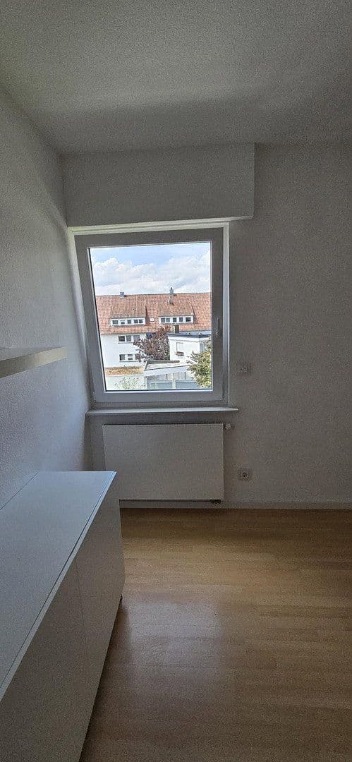 Prenájom bytu 3-izbový 52 m², Stuttgart, Bádensko-Wurttembersko Prenájom bytu 3-izbový 52 m², Stuttgart, Bádensko-Wurttembersko
