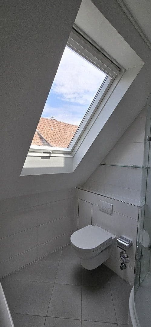 Prenájom bytu 3-izbový 52 m², Stuttgart, Bádensko-Wurttembersko Prenájom bytu 3-izbový 52 m², Stuttgart, Bádensko-Wurttembersko