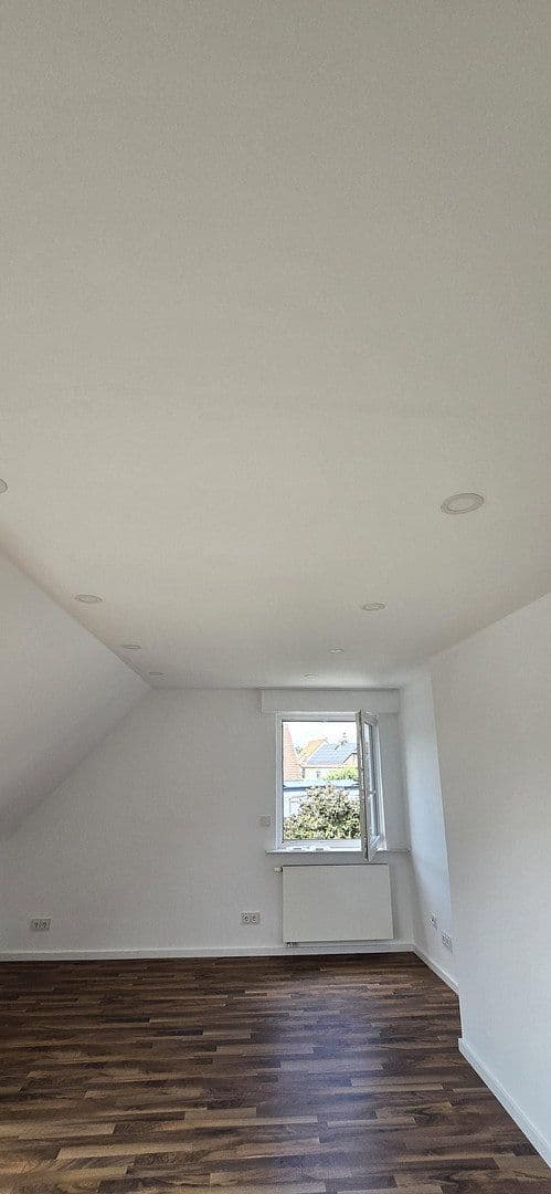 Prenájom bytu 3-izbový 52 m², Stuttgart, Bádensko-Wurttembersko Prenájom bytu 3-izbový 52 m², Stuttgart, Bádensko-Wurttembersko