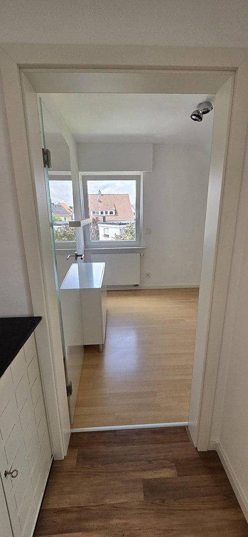 Prenájom bytu 3-izbový 52 m², Stuttgart, Bádensko-Wurttembersko Prenájom bytu 3-izbový 52 m², Stuttgart, Bádensko-Wurttembersko