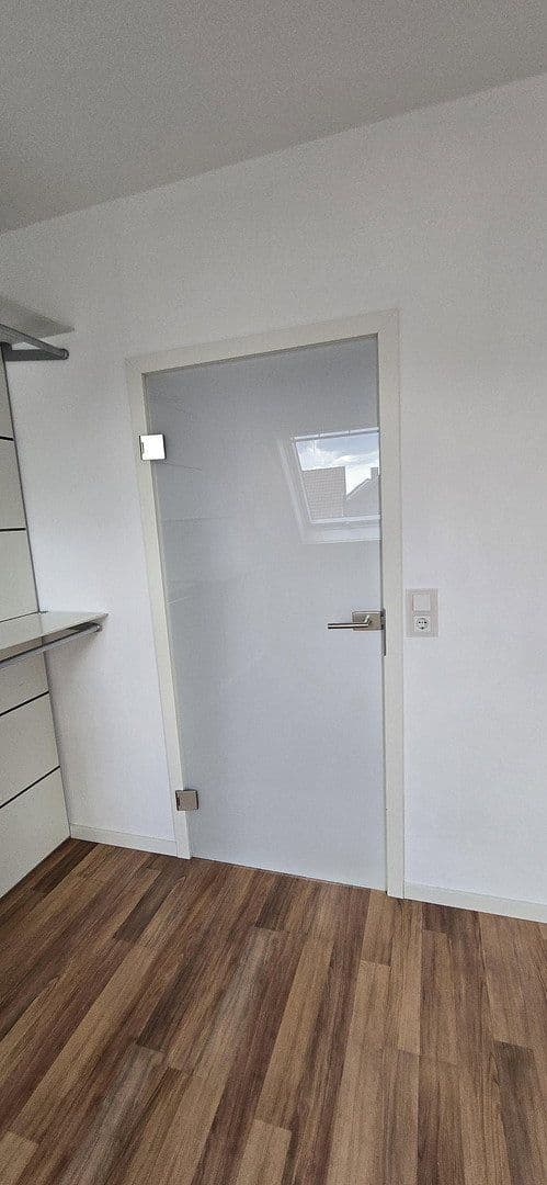 Prenájom bytu 3-izbový 52 m², Stuttgart, Bádensko-Wurttembersko Prenájom bytu 3-izbový 52 m², Stuttgart, Bádensko-Wurttembersko