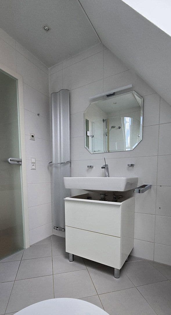 Prenájom bytu 3-izbový 52 m², Stuttgart, Bádensko-Wurttembersko Prenájom bytu 3-izbový 52 m², Stuttgart, Bádensko-Wurttembersko