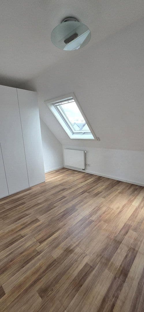 Prenájom bytu 3-izbový 52 m², Stuttgart, Bádensko-Wurttembersko Prenájom bytu 3-izbový 52 m², Stuttgart, Bádensko-Wurttembersko