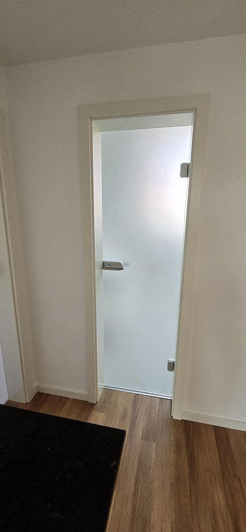 Prenájom bytu 3-izbový 52 m², Stuttgart, Bádensko-Wurttembersko Prenájom bytu 3-izbový 52 m², Stuttgart, Bádensko-Wurttembersko