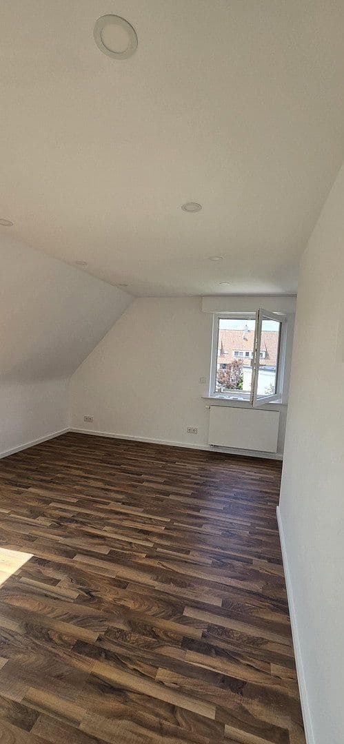Prenájom bytu 3-izbový 52 m², Stuttgart, Bádensko-Wurttembersko Prenájom bytu 3-izbový 52 m², Stuttgart, Bádensko-Wurttembersko