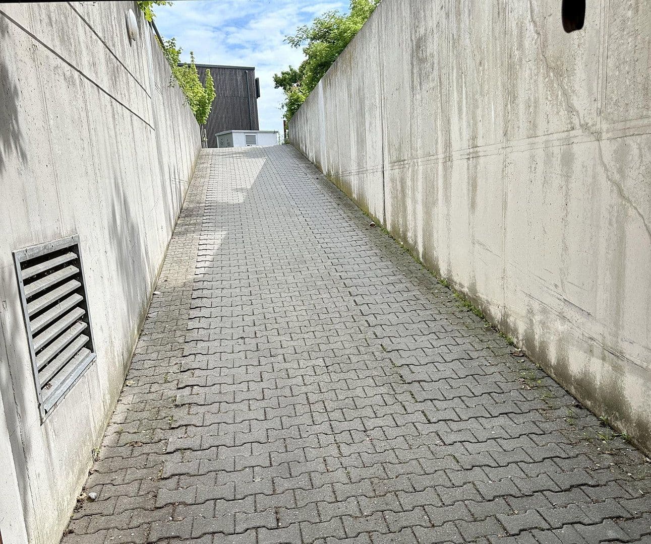 Predaj garáže 6 m², Ardeostrasse 19, Erding, Bavorsko Predaj garáže 6 m², Ardeostrasse 19, Erding, Bavorsko