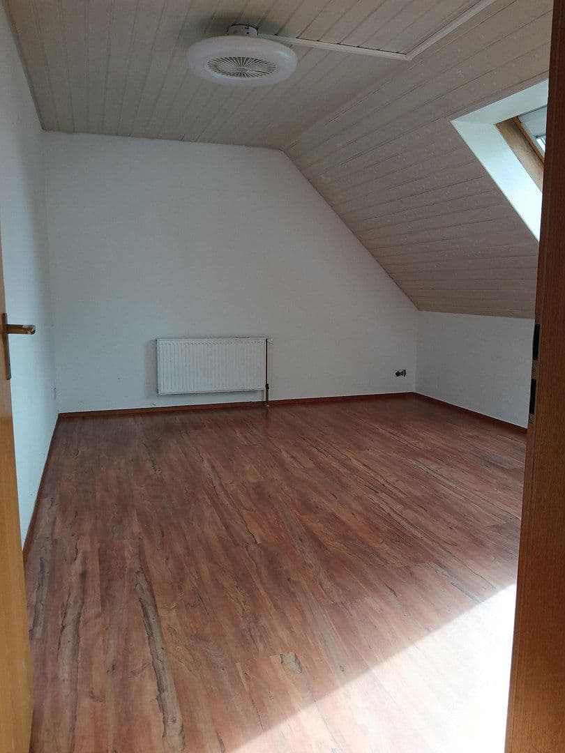 Prenájom bytu 3-izbový 82 m², Kornbeckstraße 13, Winnenden, Bádensko-Wurttembersko Prenájom bytu 3-izbový 82 m², Kornbeckstraße 13, Winnenden, Bádensko-Wurttembersko