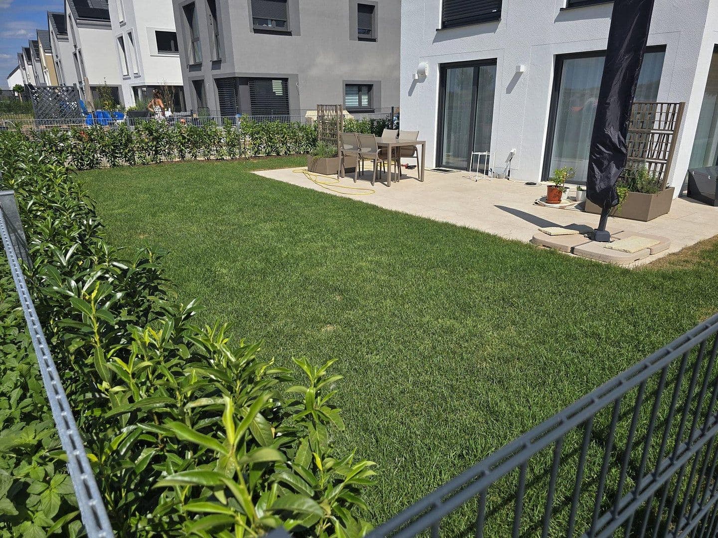 Prenájom domu 149 m², pozemok 317 m², Lerchenfelder Hof, Köfering, Bavorsko Prenájom domu 149 m², pozemok 317 m², Lerchenfelder Hof, Köfering, Bavorsko