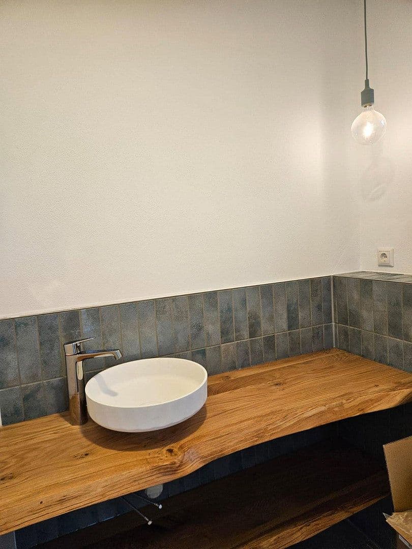 Prenájom domu 149 m², pozemok 317 m², Lerchenfelder Hof, Köfering, Bavorsko Prenájom domu 149 m², pozemok 317 m², Lerchenfelder Hof, Köfering, Bavorsko