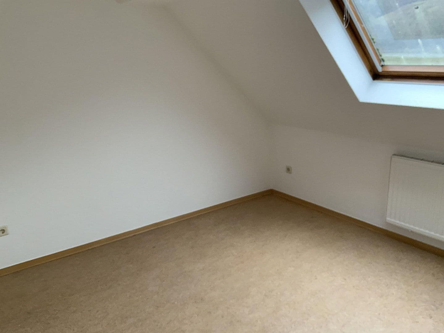 Prenájom domu 454 m², pozemok 959 m², Oberweiler-Tiefenbach, Porýnie-Falcko Prenájom domu 454 m², pozemok 959 m², Oberweiler-Tiefenbach, Porýnie-Falcko