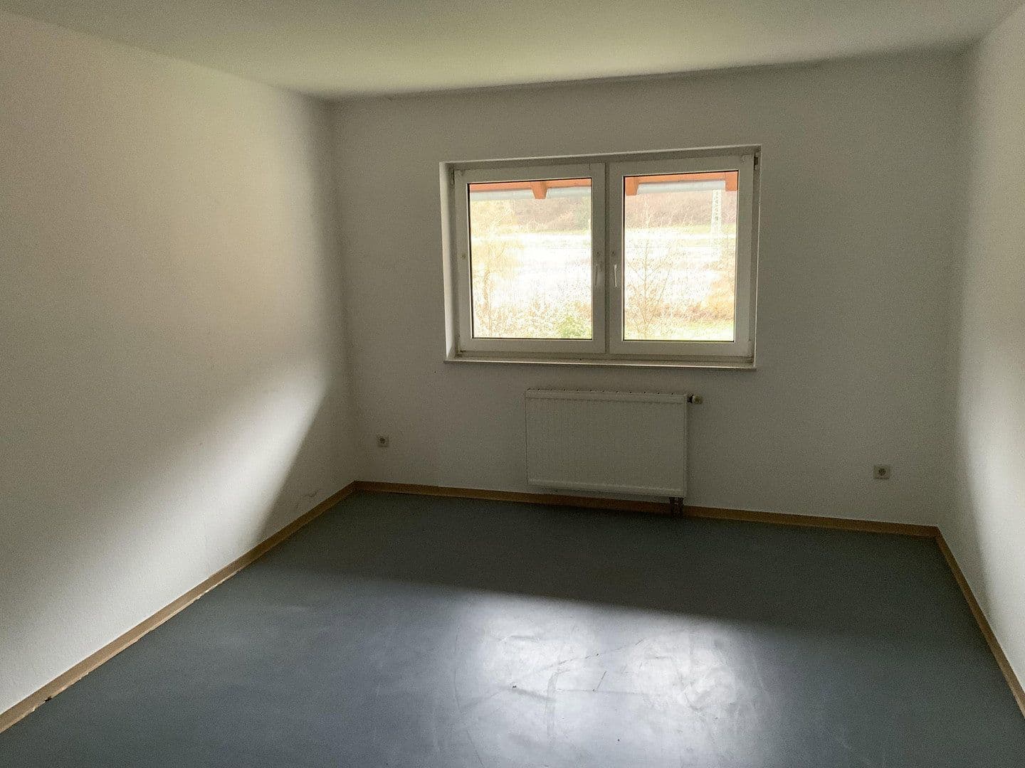 Prenájom domu 454 m², pozemok 959 m², Oberweiler-Tiefenbach, Porýnie-Falcko Prenájom domu 454 m², pozemok 959 m², Oberweiler-Tiefenbach, Porýnie-Falcko