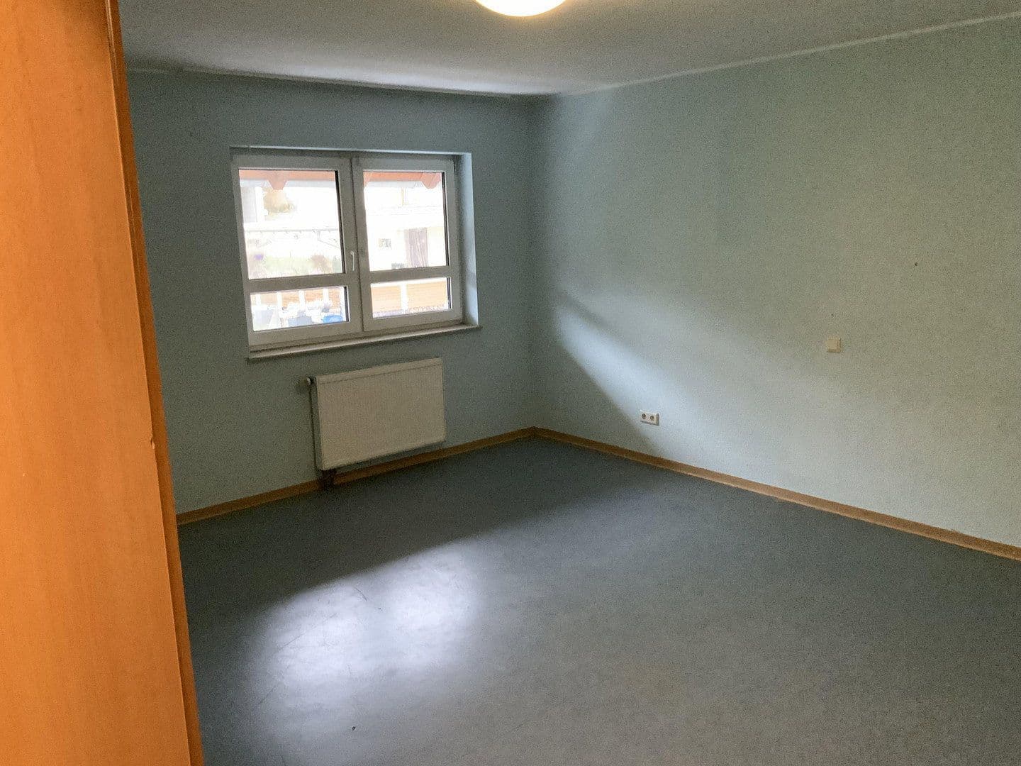 Prenájom domu 454 m², pozemok 959 m², Oberweiler-Tiefenbach, Porýnie-Falcko Prenájom domu 454 m², pozemok 959 m², Oberweiler-Tiefenbach, Porýnie-Falcko