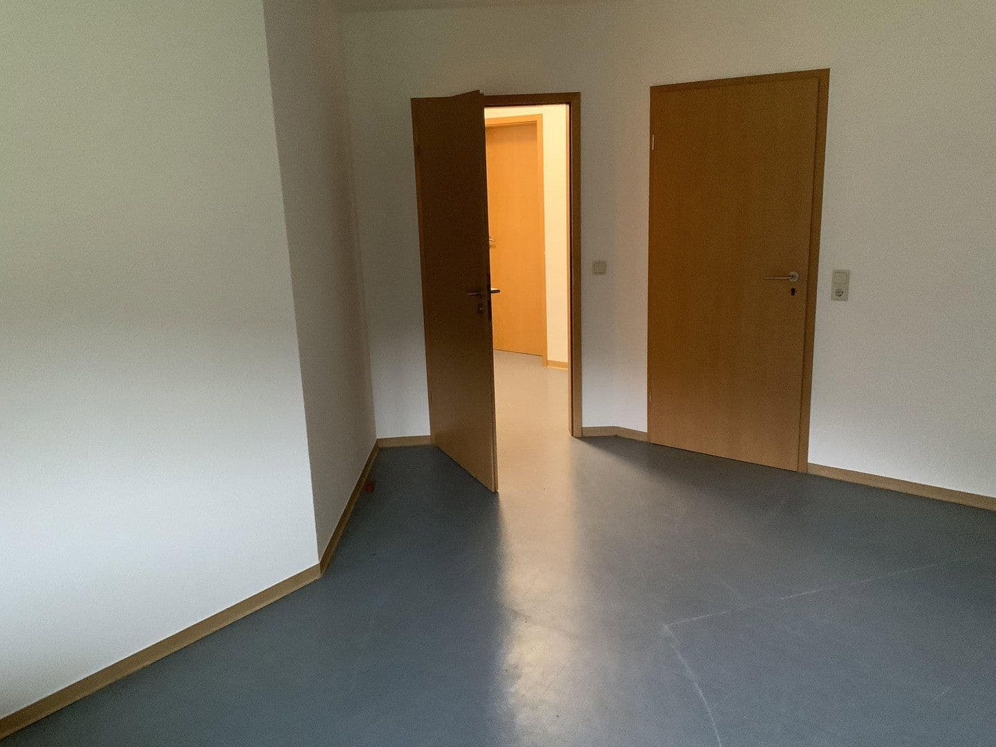 Prenájom domu 454 m², pozemok 959 m², Oberweiler-Tiefenbach, Porýnie-Falcko Prenájom domu 454 m², pozemok 959 m², Oberweiler-Tiefenbach, Porýnie-Falcko