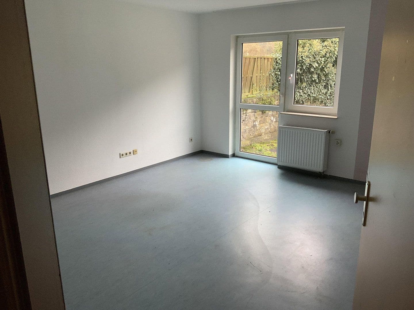Prenájom domu 454 m², pozemok 959 m², Oberweiler-Tiefenbach, Porýnie-Falcko Prenájom domu 454 m², pozemok 959 m², Oberweiler-Tiefenbach, Porýnie-Falcko