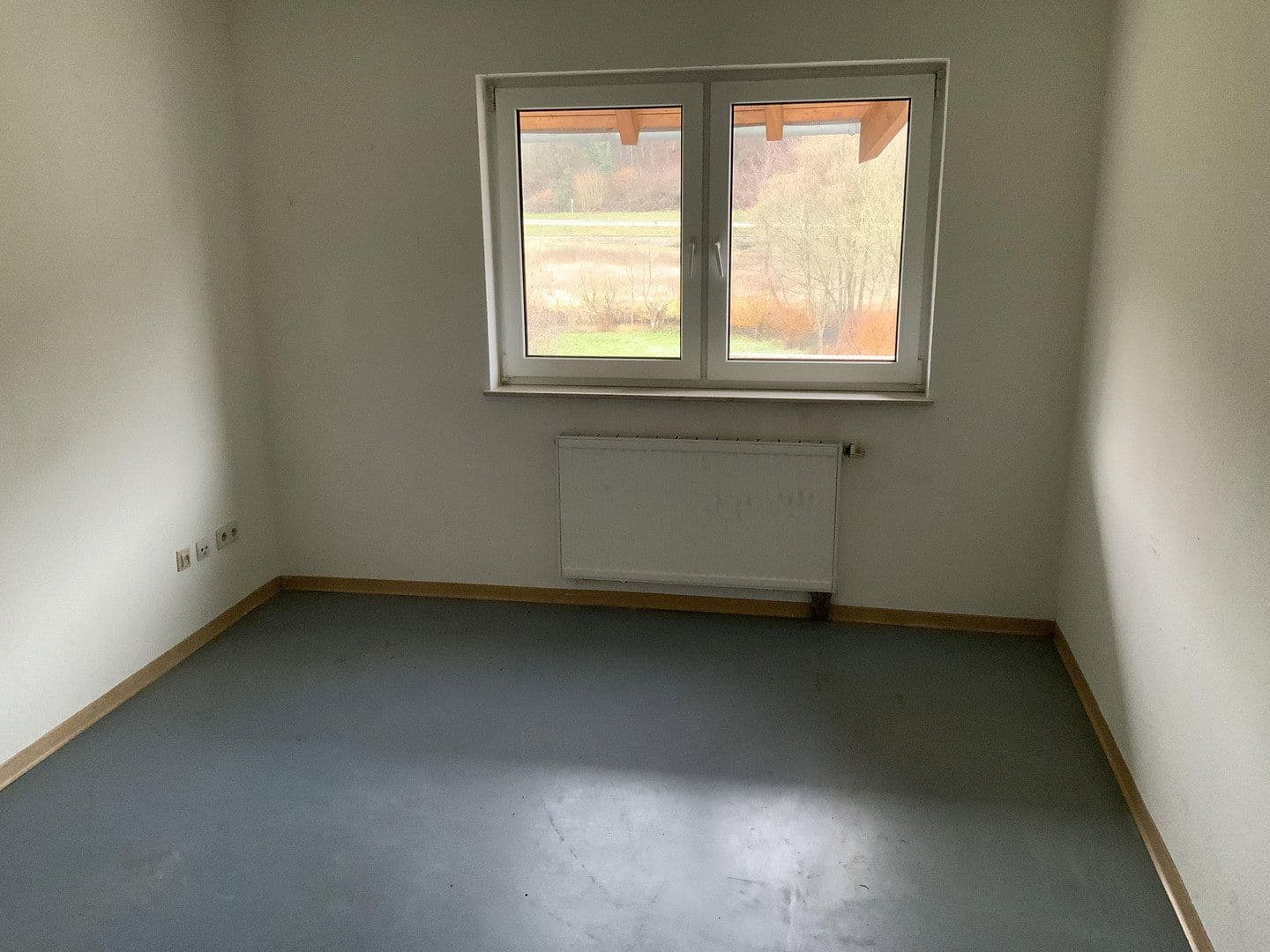 Prenájom domu 454 m², pozemok 959 m², Oberweiler-Tiefenbach, Porýnie-Falcko Prenájom domu 454 m², pozemok 959 m², Oberweiler-Tiefenbach, Porýnie-Falcko