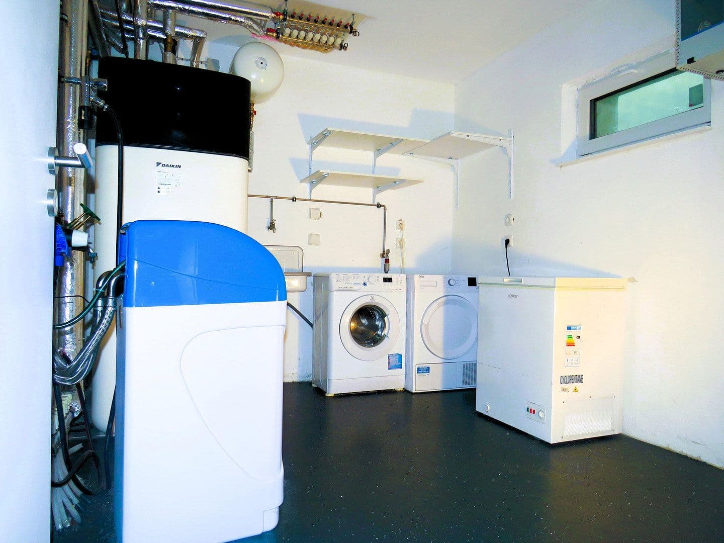 Predaj domu 274 m², pozemok 629 m², Niedernhall, Bádensko-Wurttembersko Predaj domu 274 m², pozemok 629 m², Niedernhall, Bádensko-Wurttembersko