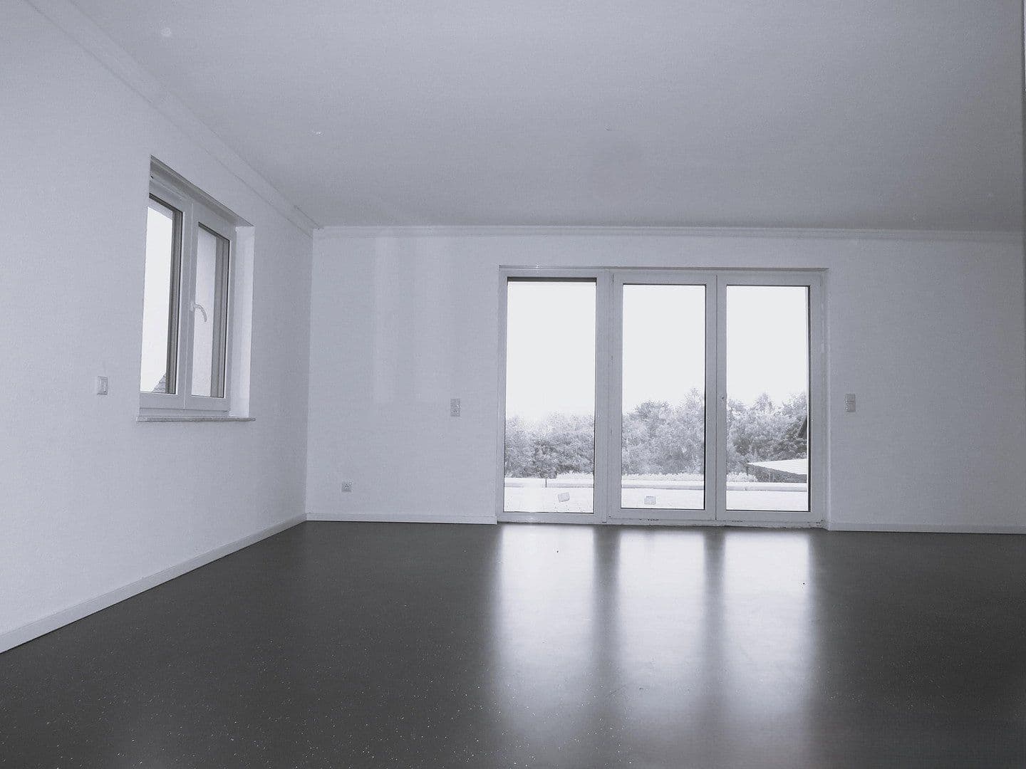 Predaj domu 274 m², pozemok 629 m², Niedernhall, Bádensko-Wurttembersko Predaj domu 274 m², pozemok 629 m², Niedernhall, Bádensko-Wurttembersko