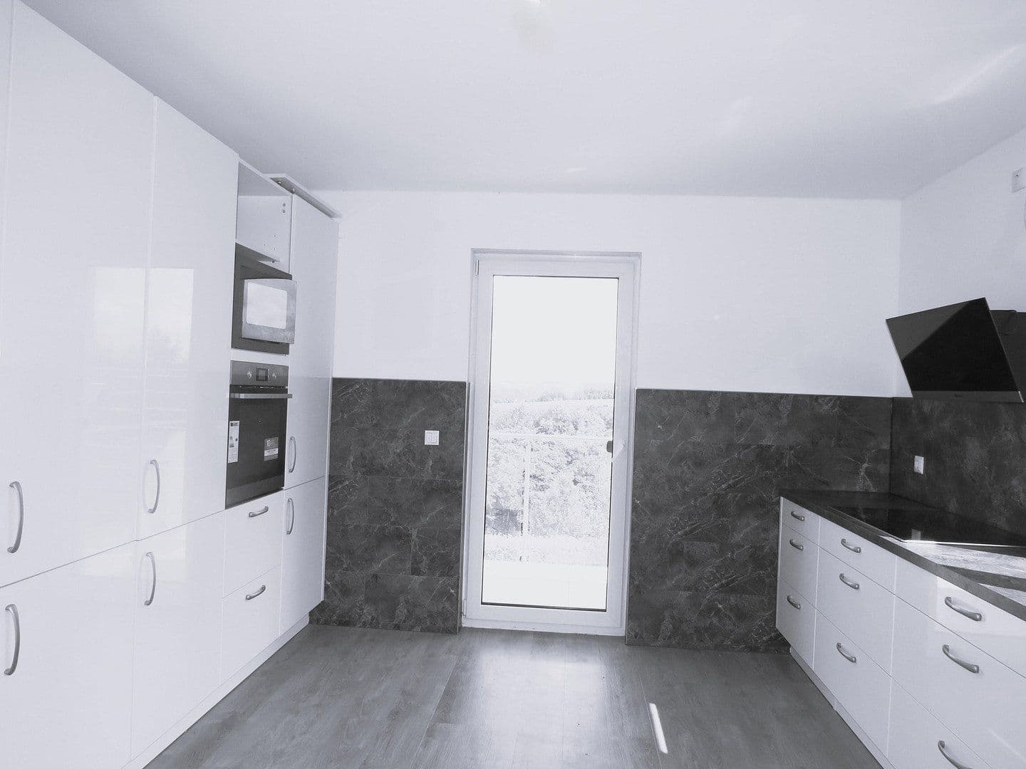Predaj domu 274 m², pozemok 629 m², Niedernhall, Bádensko-Wurttembersko Predaj domu 274 m², pozemok 629 m², Niedernhall, Bádensko-Wurttembersko