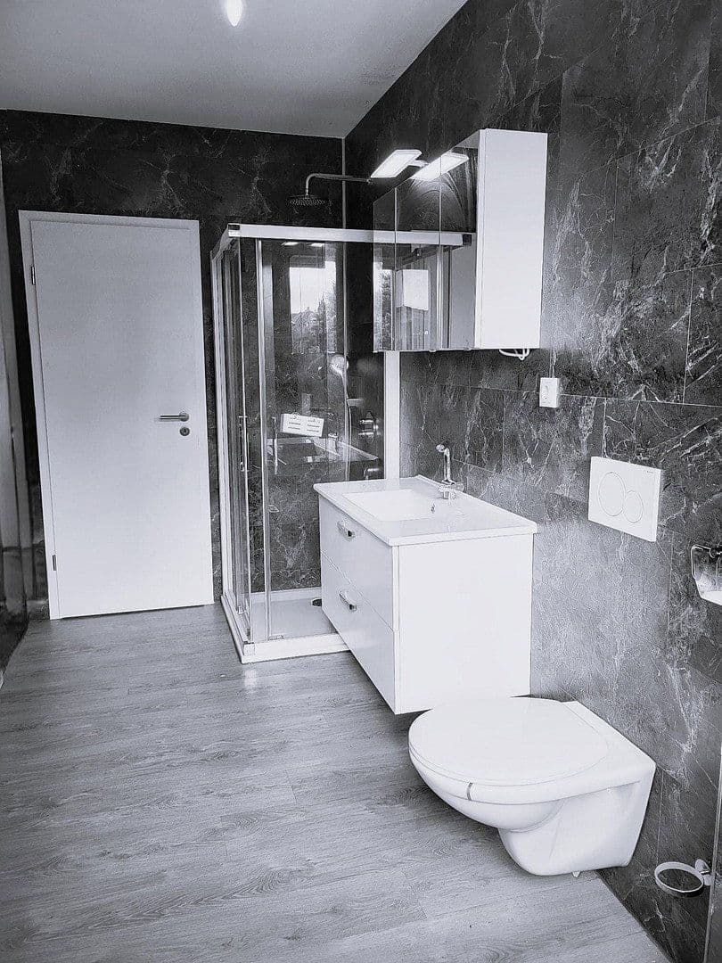 Predaj domu 274 m², pozemok 629 m², Niedernhall, Bádensko-Wurttembersko Predaj domu 274 m², pozemok 629 m², Niedernhall, Bádensko-Wurttembersko