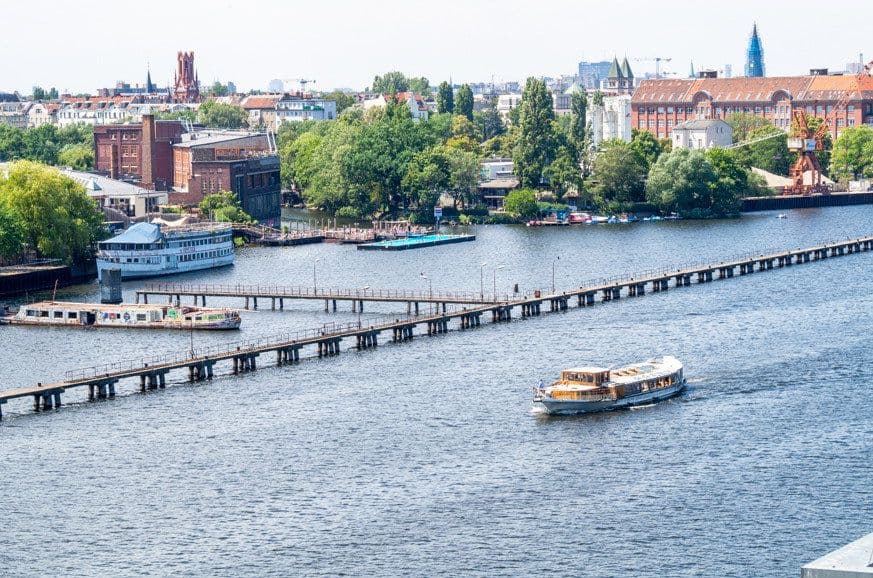 Prenájom bytu 2-izbový 44 m², Stralauer Allee 13a, Berlin, Berlín Prenájom bytu 2-izbový 44 m², Stralauer Allee 13a, Berlin, Berlín
