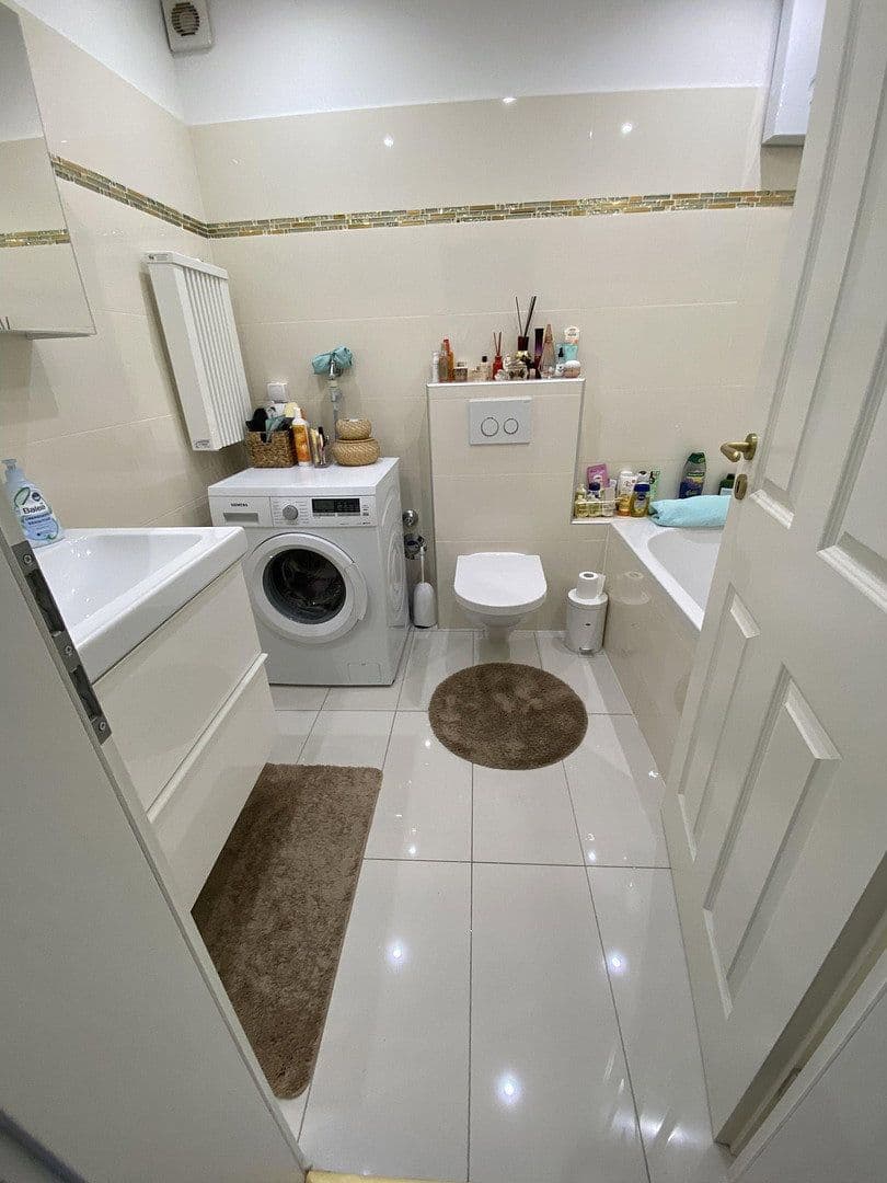 Prenájom bytu 2-izbový 74 m², Nesselroder str 4-6, Bonn, Severné Porýnie - Westfálsko Prenájom bytu 2-izbový 74 m², Nesselroder str 4-6, Bonn, Severné Porýnie - Westfálsko