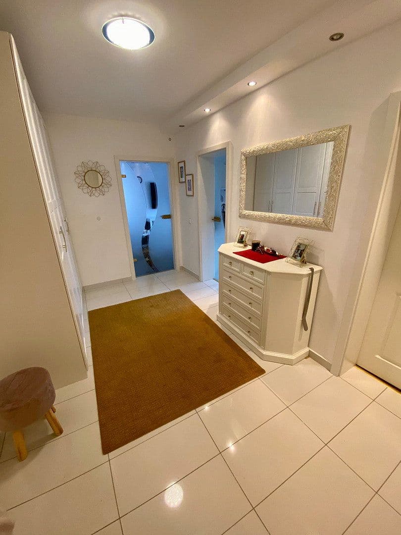 Prenájom bytu 2-izbový 74 m², Nesselroder str 4-6, Bonn, Severné Porýnie - Westfálsko Prenájom bytu 2-izbový 74 m², Nesselroder str 4-6, Bonn, Severné Porýnie - Westfálsko
