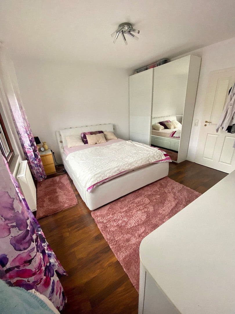Prenájom bytu 2-izbový 74 m², Nesselroder str 4-6, Bonn, Severné Porýnie - Westfálsko Prenájom bytu 2-izbový 74 m², Nesselroder str 4-6, Bonn, Severné Porýnie - Westfálsko