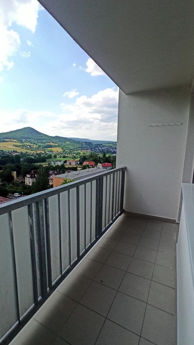 Predaj bytu 3-izbový 75 m², Čsl. partyzánů, Děčín, Ústecký kraj Predaj bytu 3-izbový 75 m², Čsl. partyzánů, Děčín, Ústecký kraj