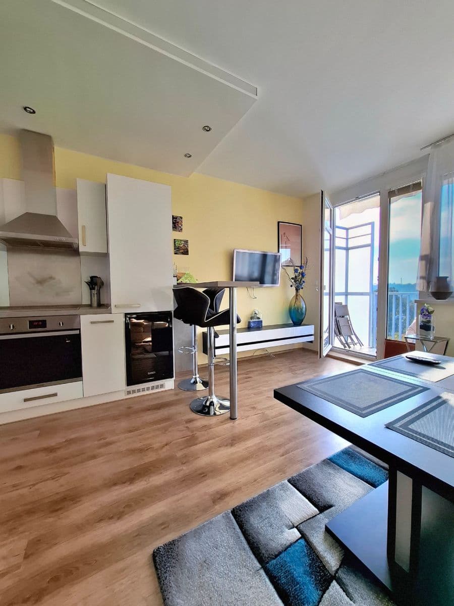 Prenájom bytu 2-izbový 48 m², Jeřabinová, Praha, Praha Prenájom bytu 2-izbový 48 m², Jeřabinová, Praha, Praha